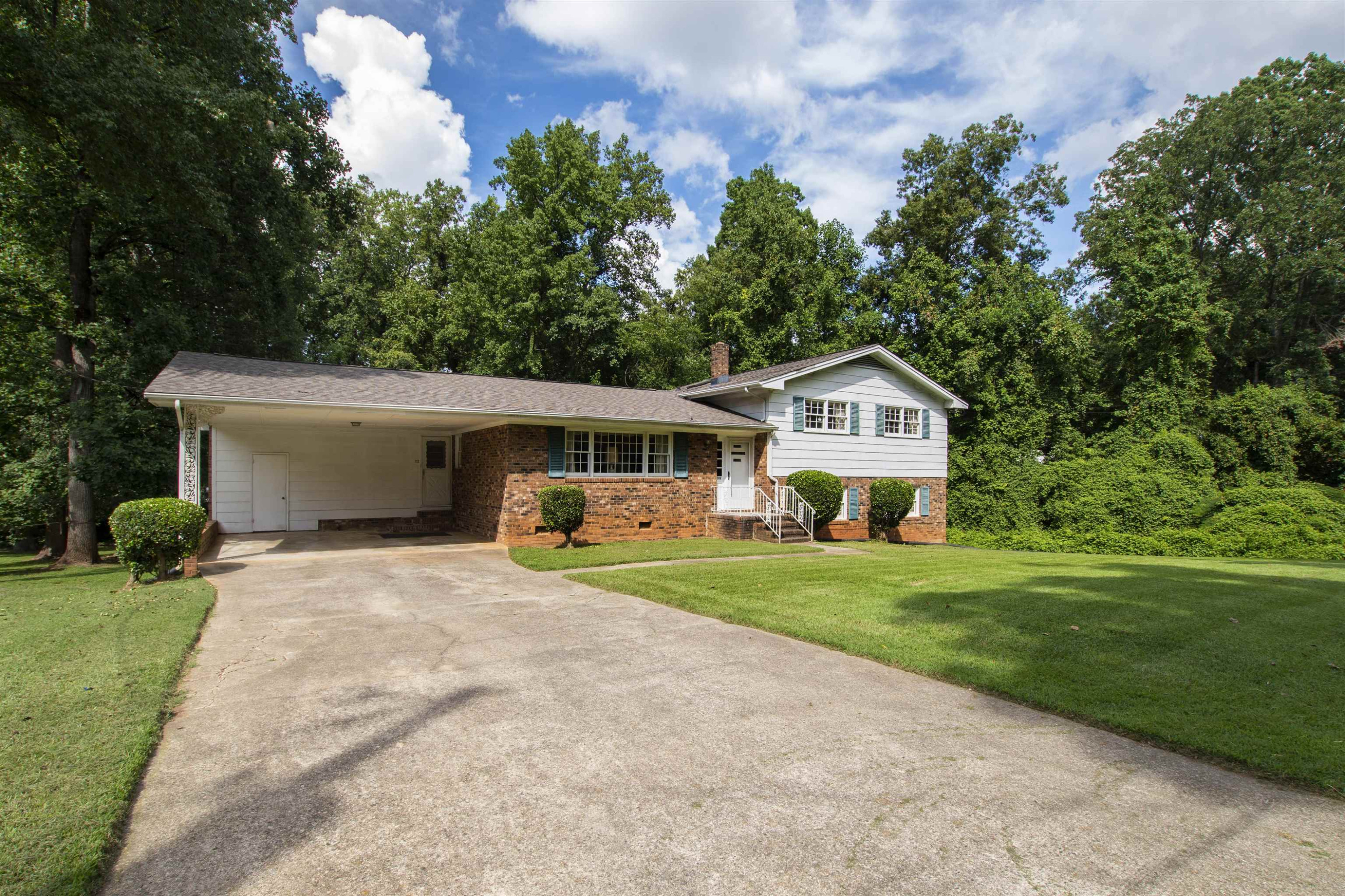 312 Lord Berkley Road Raleigh, NC 27610 - Photo 4 of 38 Photo 4