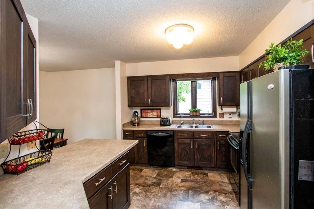 4512 4th Street Northwest Rochester, MN 55901 - Photo 13 of 28 Gallery Image 13