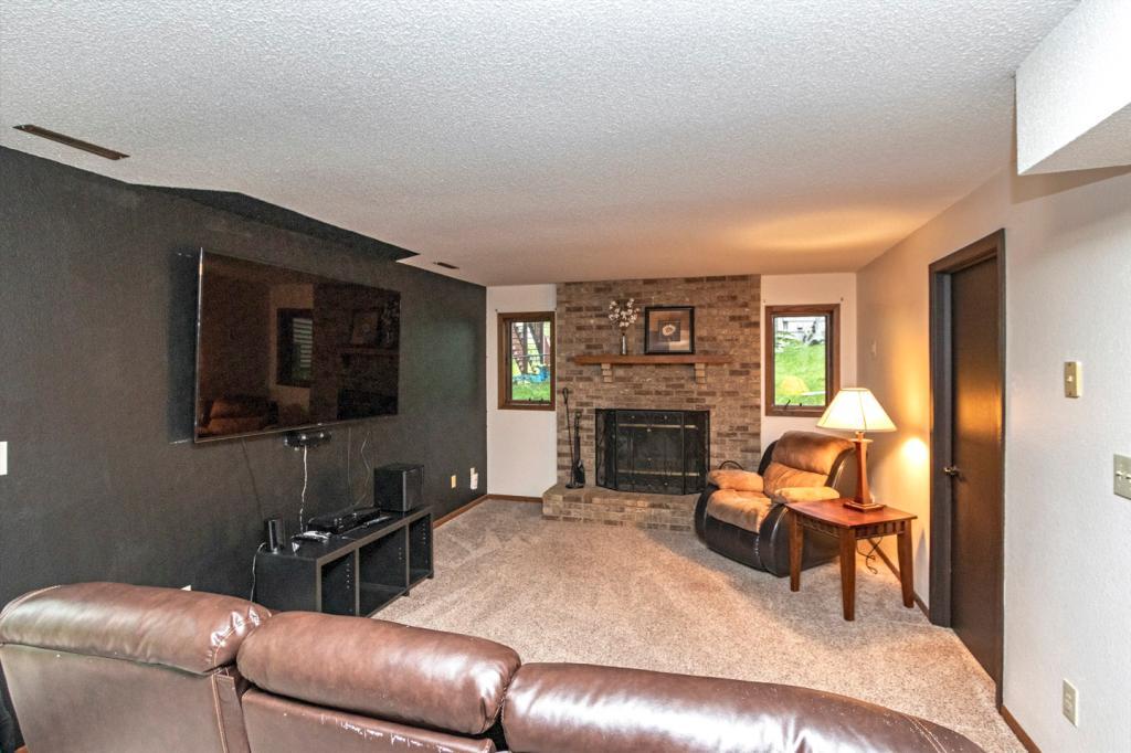 4512 4th Street Northwest Rochester, MN 55901 - Photo 21 of 28 Gallery Image 21