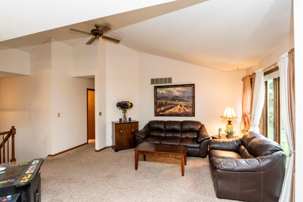 4512 4th Street Northwest Rochester, MN 55901 - Photo 6 of 28 Gallery Image 6