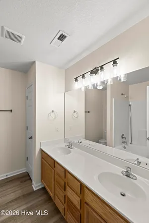 $1,350 | 27 East Doris Avenue, Unit 111, Jacksonville, NC 28540