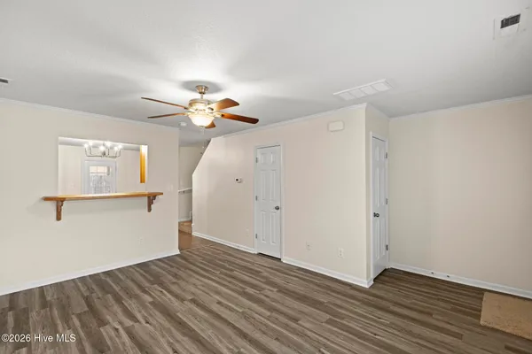 $1,350 | 27 East Doris Avenue, Unit 111, Jacksonville, NC 28540
