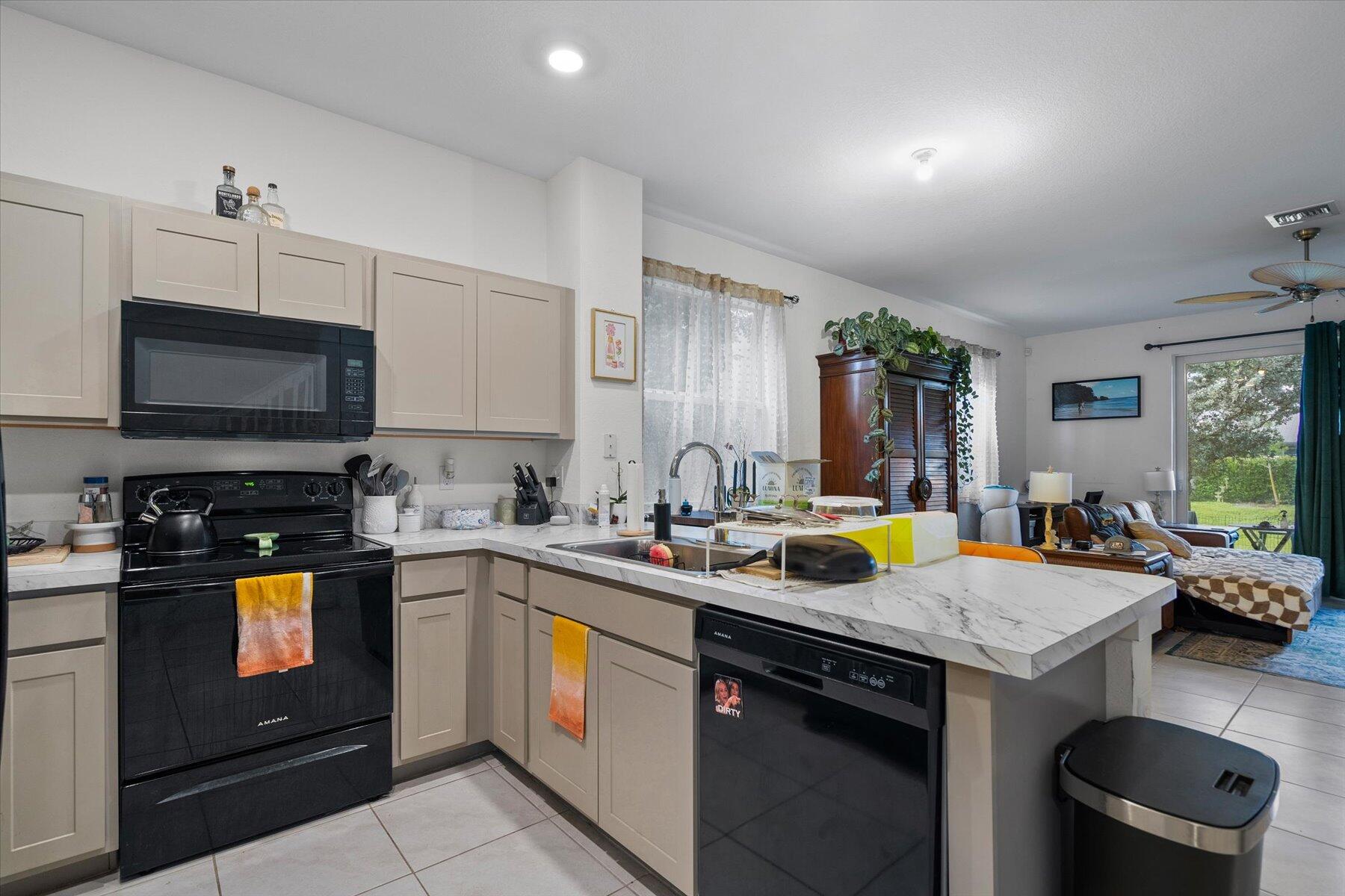 36 Bandol Street Riviera Beach, FL 33404 - Photo 5 of 24 05-DSC04113
