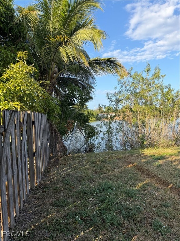 1660 Davidson Road Clewiston, FL 33440 - Photo 10 of 23 a view of an outdoor space and yard