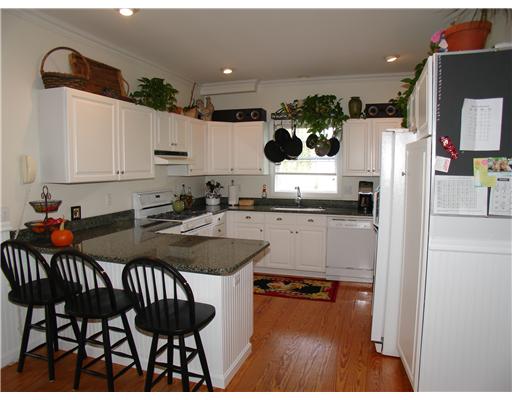 230 Riverside Drive Tiverton, RI 02878 - Photo 8 of 20 Kitchen.