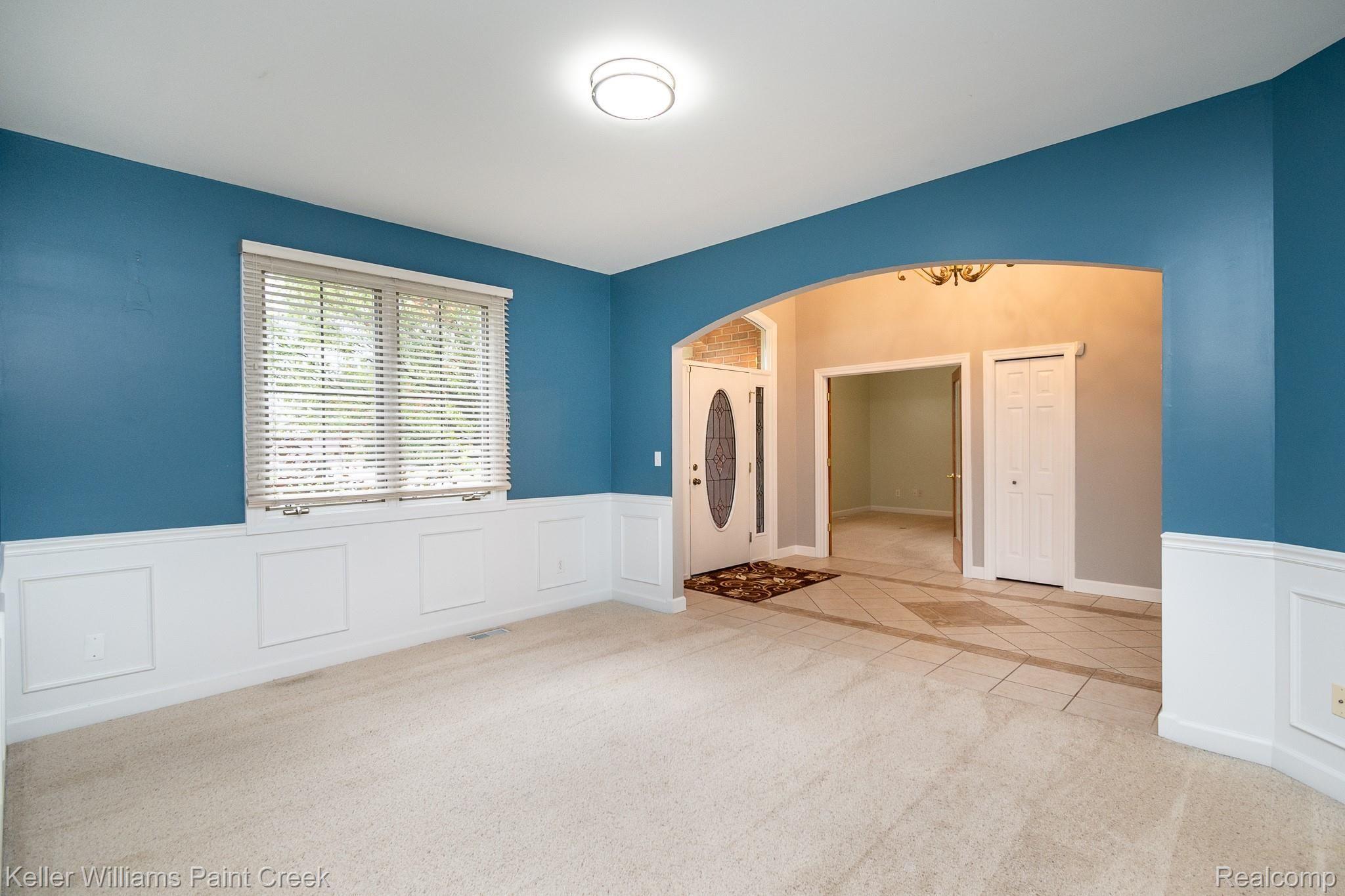 3307 Hazelton Avenue Rochester, MI 48307 - Photo 7 of 41 Dining room with archway to foyer