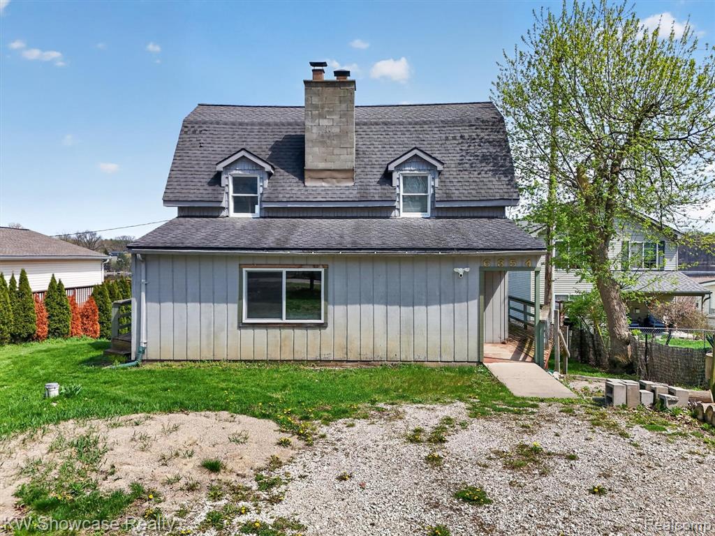 6354 Bennett Lake Road Fenton, MI 48430 - Photo 1 of 41