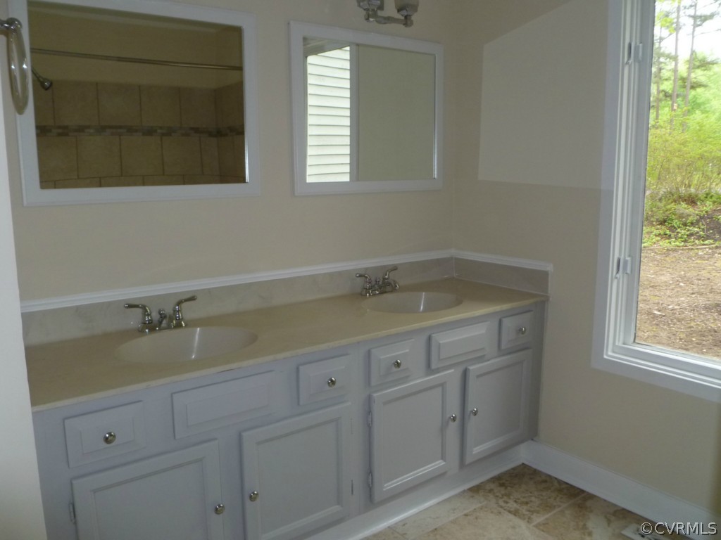 13814 Sterlings Bridge Road Midlothian, VA 23112 - Photo 8 of 22 Gallery Image 8