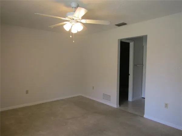 $2,100 | 3010 Ringwood Meadow, Unit 6, Sarasota, FL 34235