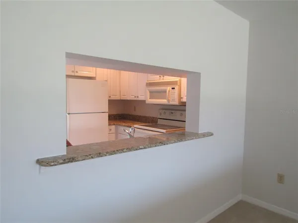 $2,100 | 3010 Ringwood Meadow, Unit 6, Sarasota, FL 34235