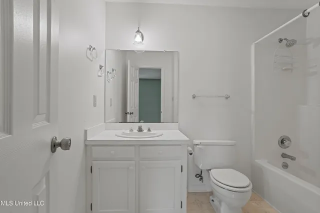 $664,900 | 408 Oakwood Drive, Ocean Springs, MS 39564