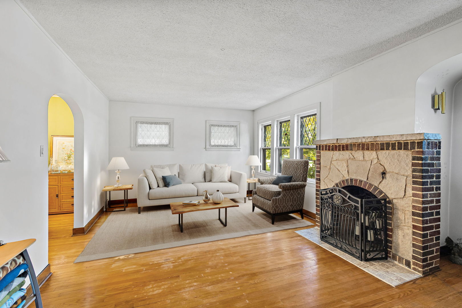 450 Kent Road Riverside, IL 60546 - Photo 3 of 29 a living room with furniture and a flat screen tv