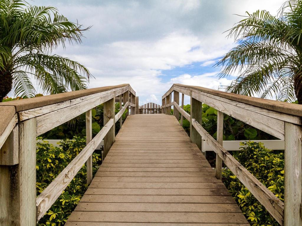 1150 Reef Road, Unit B17 Vero Beach, FL 32963 - Photo 4 of 36 Gallery Image 4