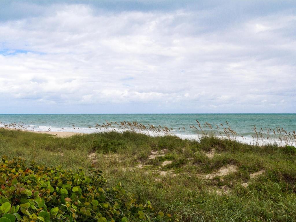 1150 Reef Road, Unit B17 Vero Beach, FL 32963 - Photo 5 of 36 Gallery Image 5