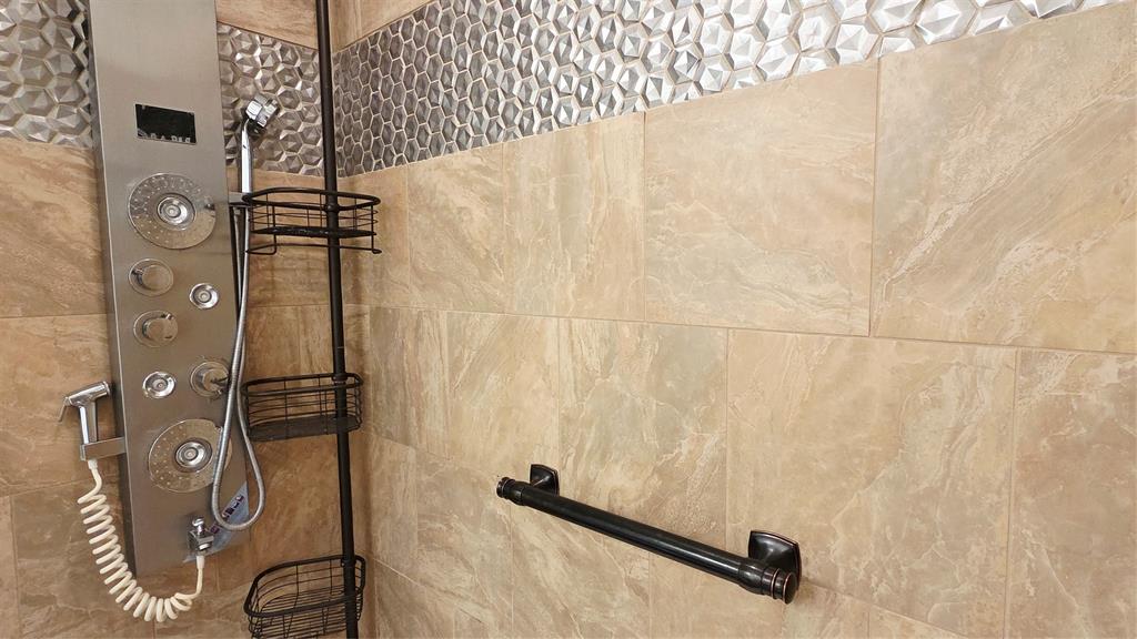5310 Keller Springs Road, Unit 414 Dallas, TX 75248 - Photo 19 of 25
