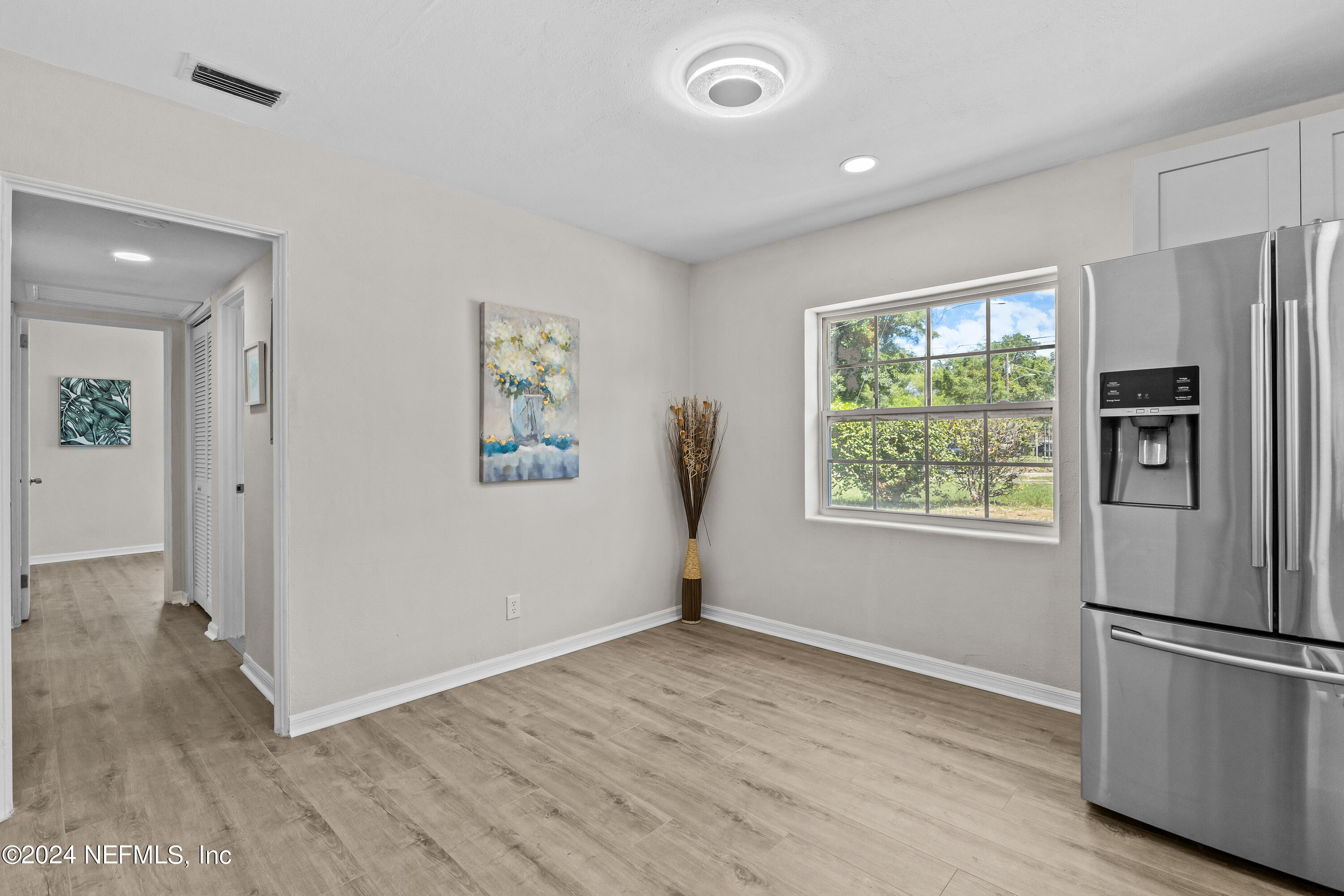 5352 South River Road Jacksonville, FL 32211 - Photo 7 of 29 Dining area
