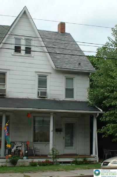 a house that has a lot of windows on it
