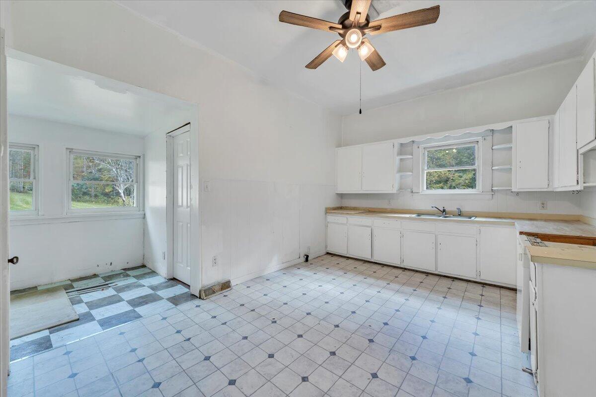 6973 Henry Road Henry, VA 24102 - Photo 21 of 110 021-MIB03067