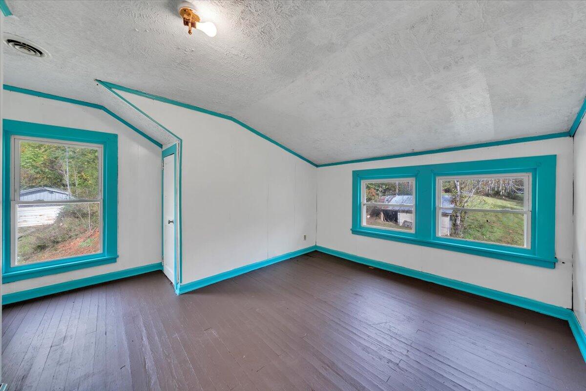 6973 Henry Road Henry, VA 24102 - Photo 28 of 110 028-MIB03088