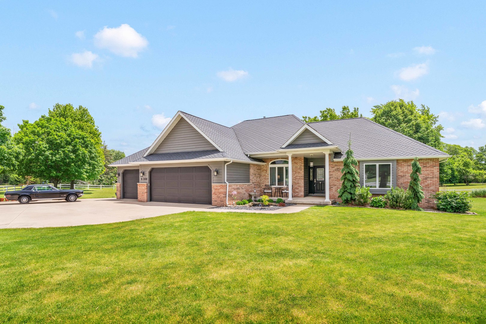 4366 East 2925th Road Sheridan, IL 60551 - Photo 3 of 33 Gallery Image 3