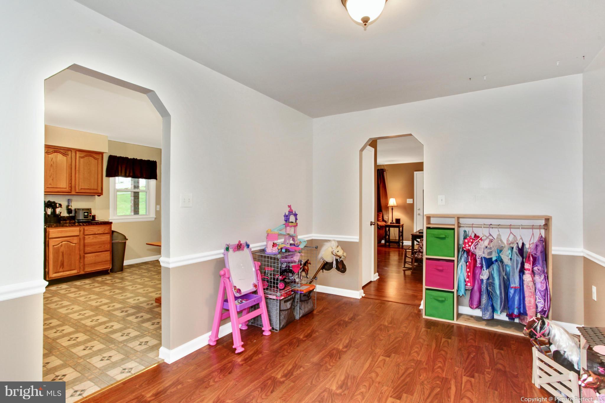 3690 Ridgeview Road Ijamsville, MD 21754 - Photo 8 of 26 Dining Room