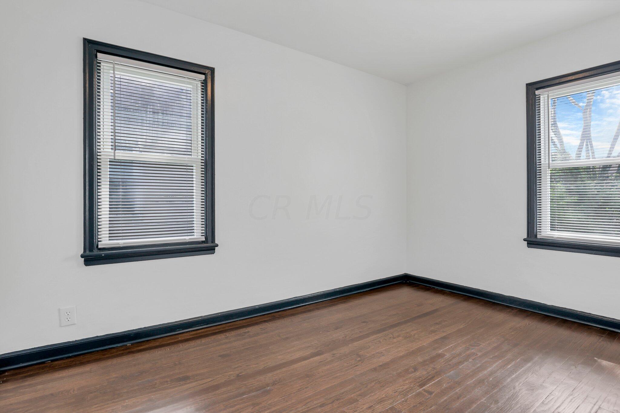2253 Gerbert Road Columbus, OH 43211 - Photo 24 of 42 23-web-or-mls-0N4A2643