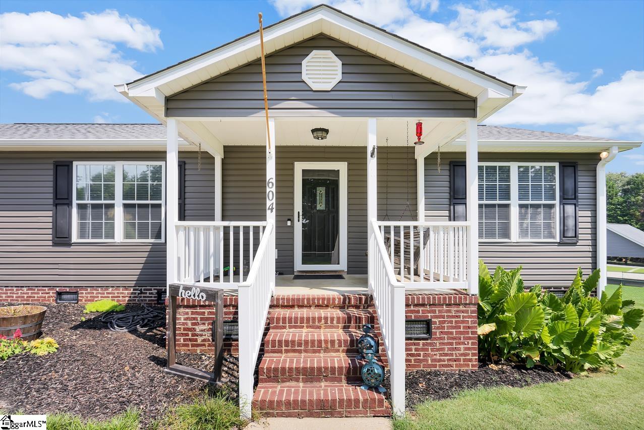 604 Foster Road Williamston, SC 29697 - Photo 3 of 24