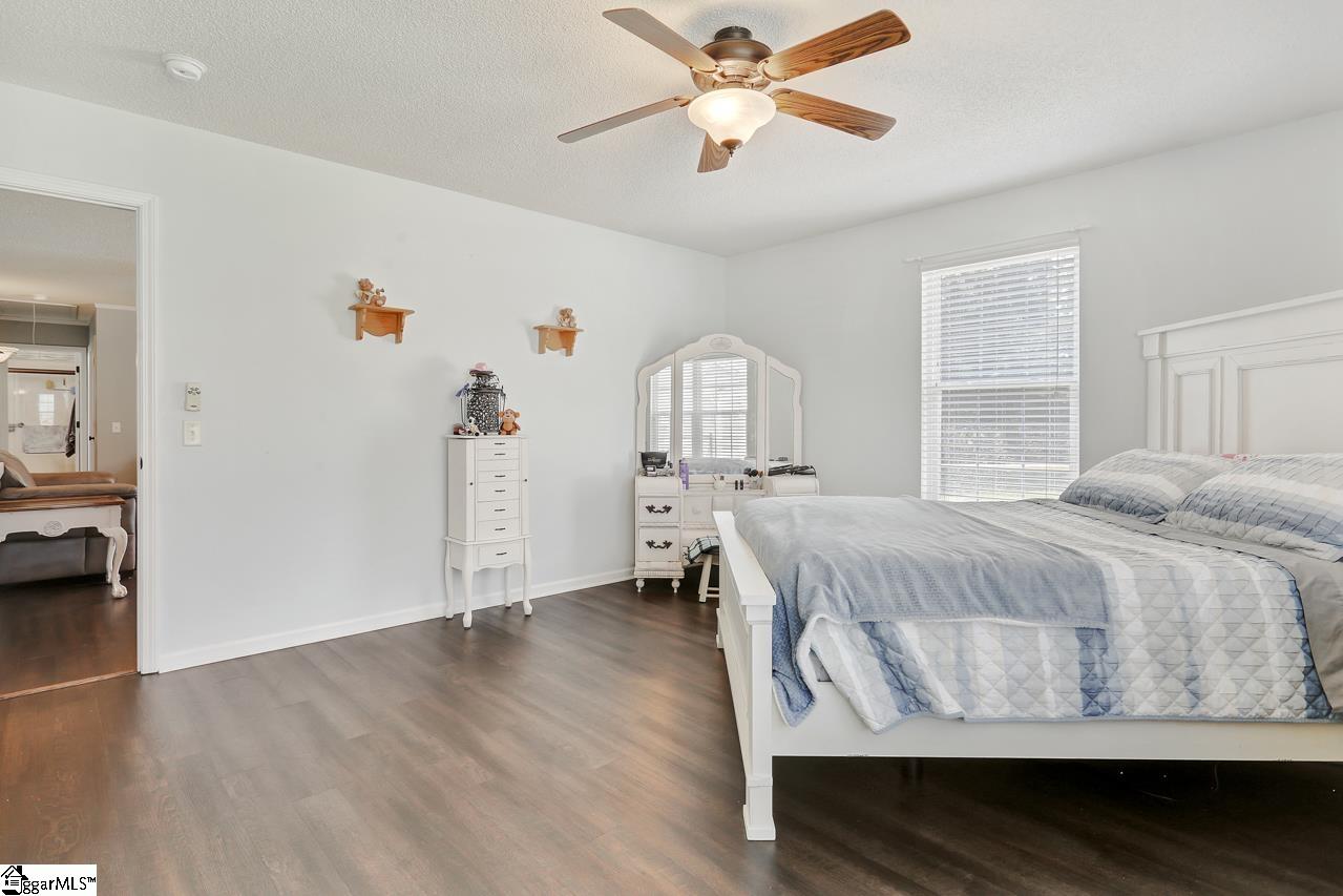 604 Foster Road Williamston, SC 29697 - Photo 9 of 24