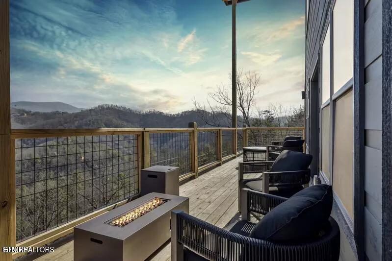 3051 Hatcher Top Road Sevierville, TN 37862 - Photo 3 of 44 20250509203727777412000000-o