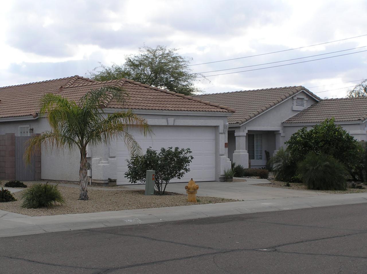 2011 East Wagoner Road Phoenix, AZ 85022 - Photo 2 of 14 Front