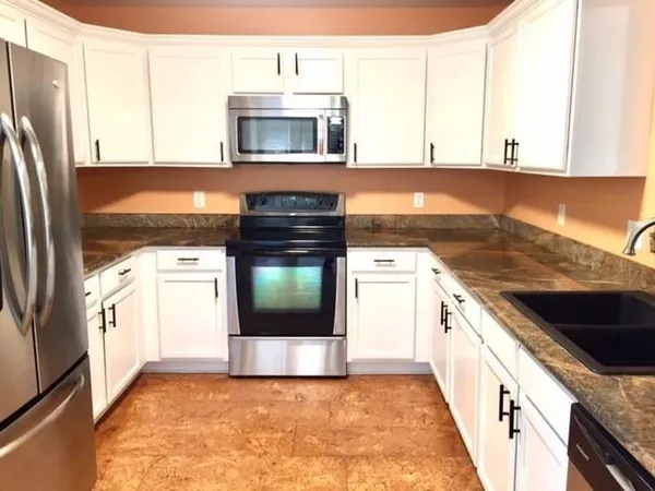 $1,950 | 100 Marina Drive, Unit 100, Slidell, LA 70458