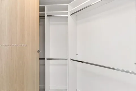 $1,599,000 | 1000 Brickell Plaza, Unit 4015, Miami, FL 33131