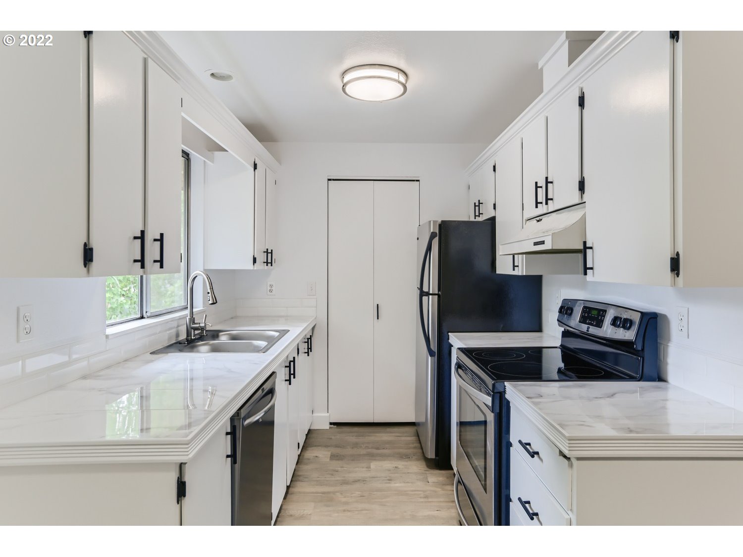 12626 Northwest Barnes Road, Unit 5 Portland, OR 97229 - Photo 9 of 20 Gallery Image 9