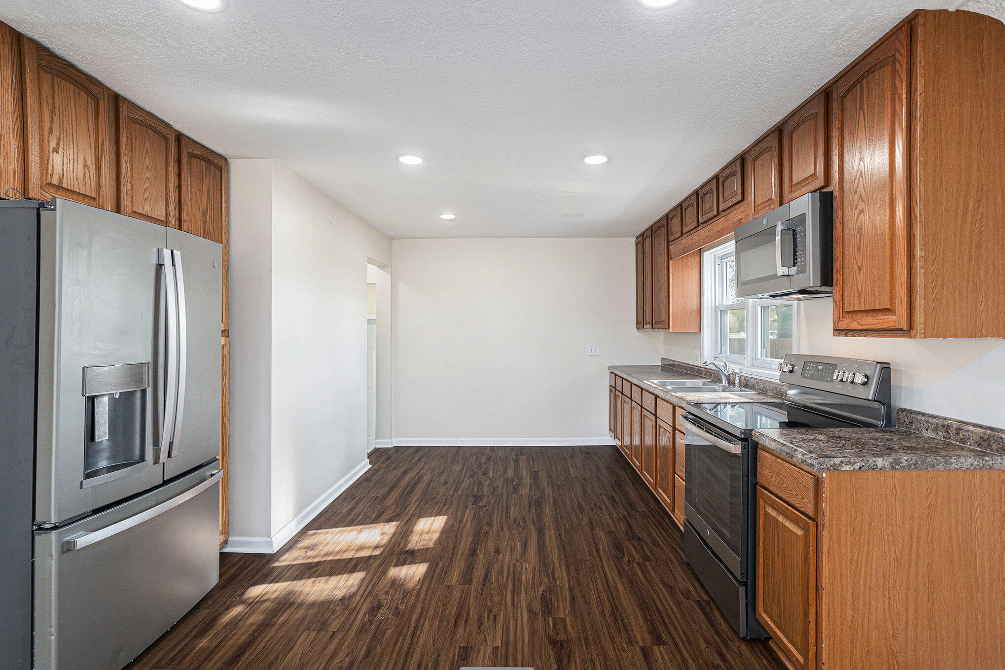 688 West Chicago Road Bronson, MI 49028 - Photo 5 of 30 010_688_w_chicago_rd_bronson_mi_49028_13