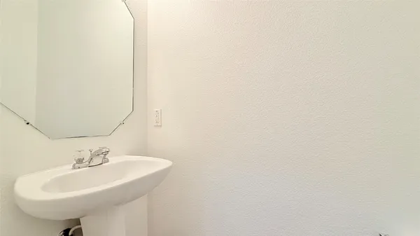 $1,990 | 14613 Walt Whitman Trail, Unit B, Pflugerville, TX 78660