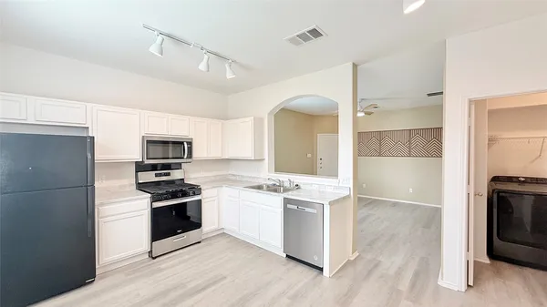 $1,990 | 14613 Walt Whitman Trail, Unit B, Pflugerville, TX 78660