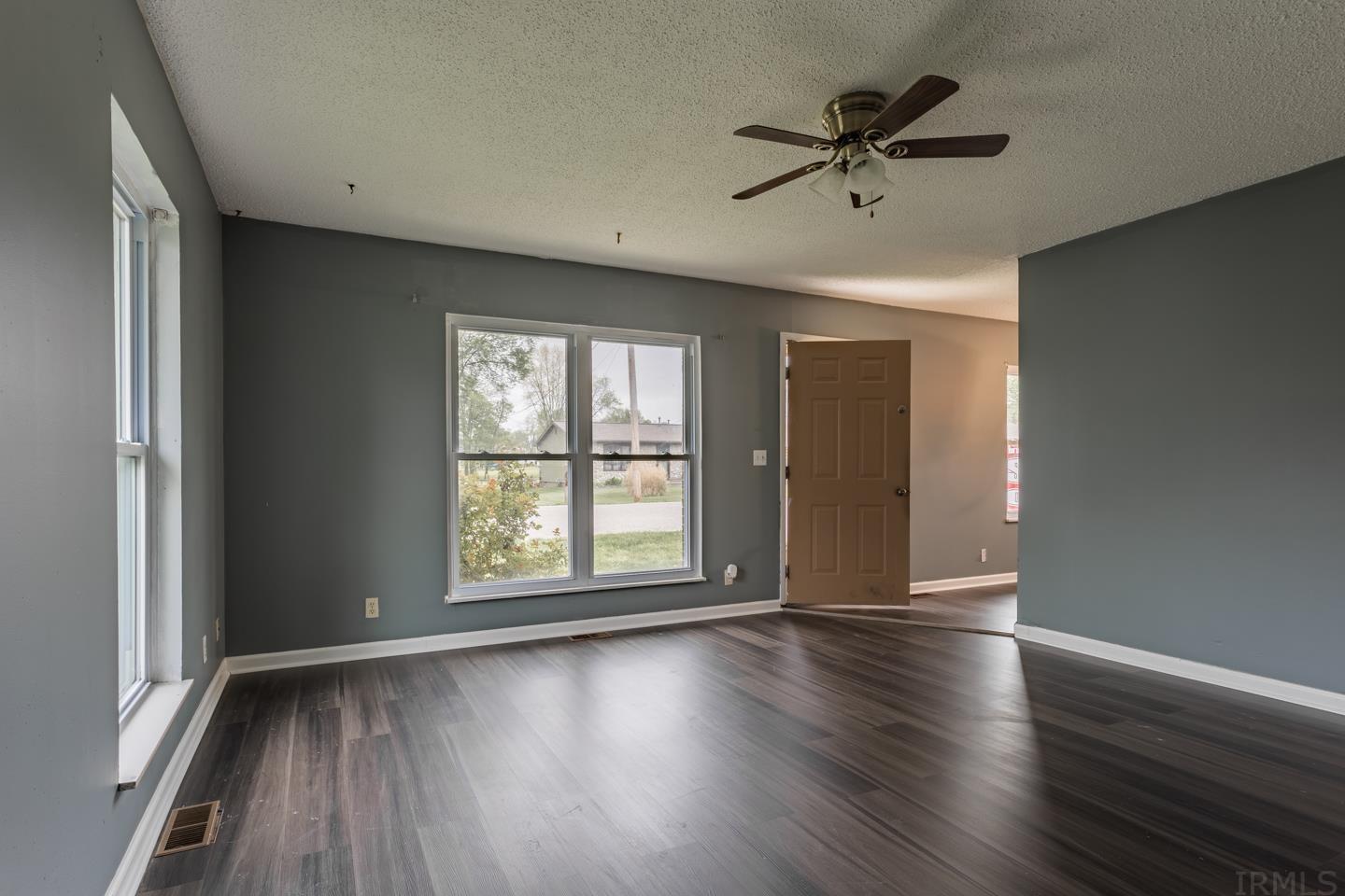 611 Southwest 3rd Street Washington, IN 47501 - Photo 10 of 27 Gallery Image 10