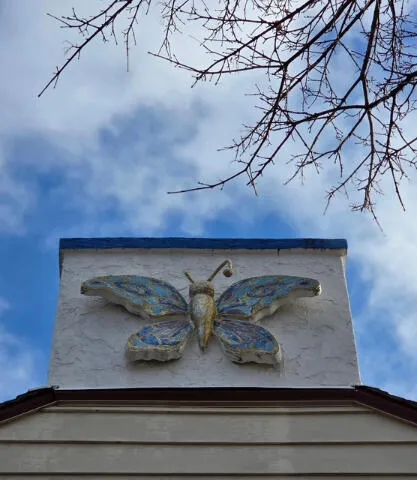 $319,900 | 5596 Arrowwood Street, Greendale, WI 53129