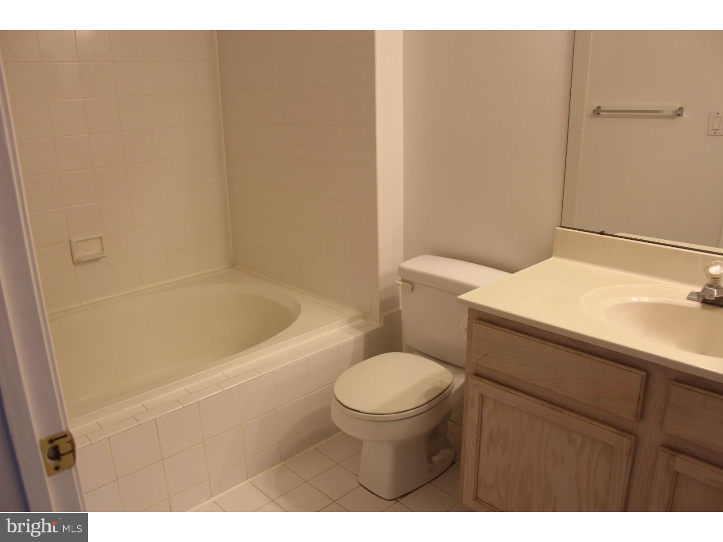 3002 Gramercy Way Mount Laurel, NJ 08054 - Photo 12 of 18