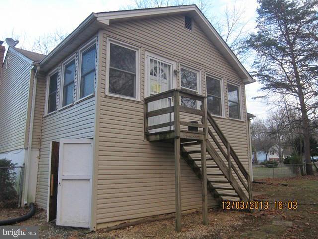 Exterior (Rear)