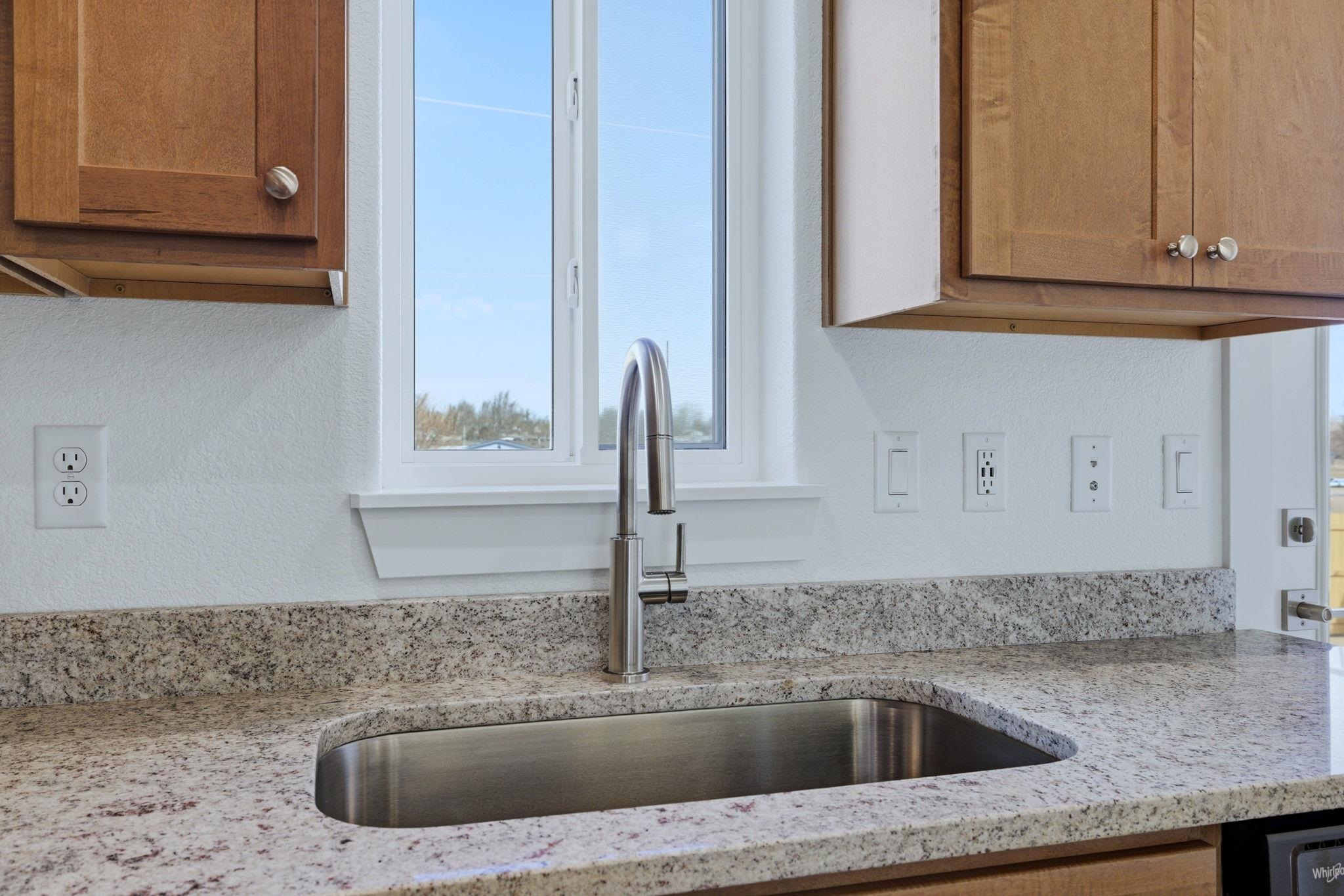 4706 Shale Circle Mills, WY 82644 - Photo 5 of 19