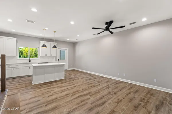 $2,300 | Undisclosed Address, Panama City, FL 32401