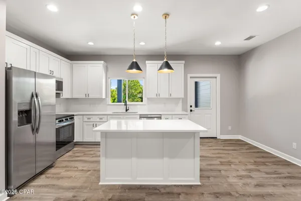 $2,300 | Undisclosed Address, Panama City, FL 32401