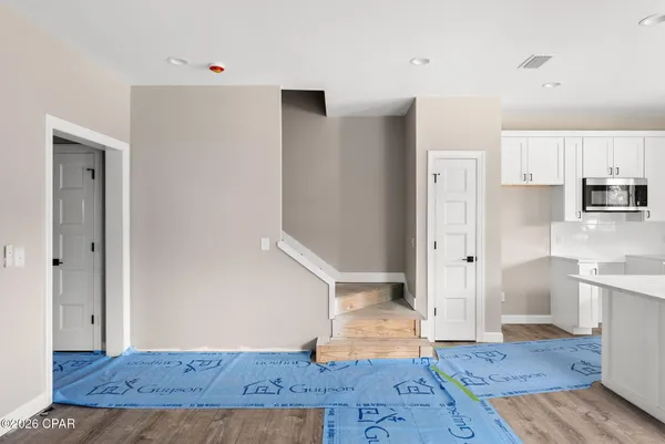 $2,300 | Undisclosed Address, Panama City, FL 32401