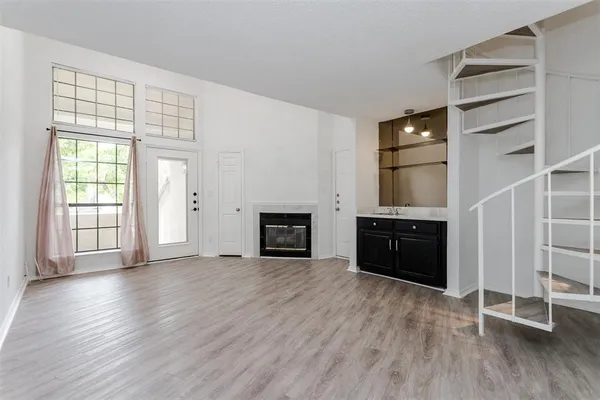 $1,700 | 5590 Spring Valley Road, Unit F206, Dallas, TX 75254