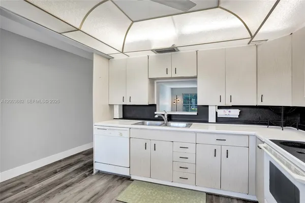 $1,800 | 3001 Portofino Isle, Unit K2, Coconut Creek, FL 33066