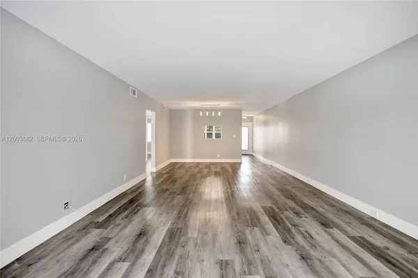 $1,800 | 3001 Portofino Isle, Unit K2, Coconut Creek, FL 33066