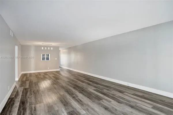 $1,800 | 3001 Portofino Isle, Unit K2, Coconut Creek, FL 33066