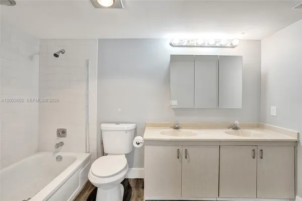 $1,800 | 3001 Portofino Isle, Unit K2, Coconut Creek, FL 33066