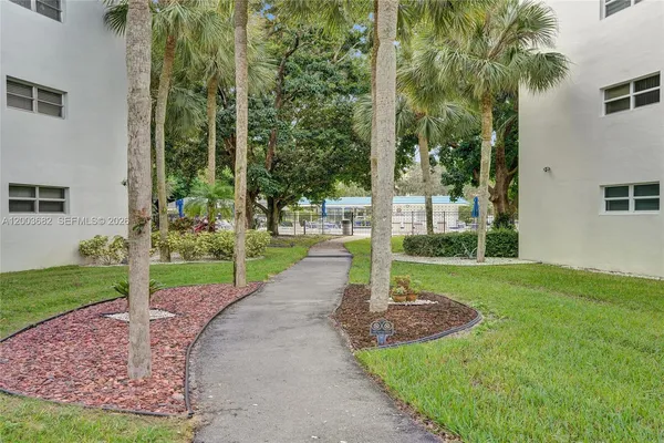 $1,800 | 3001 Portofino Isle, Unit K2, Coconut Creek, FL 33066